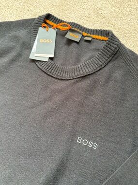 NWT Mens Hugo Boss Virgin Wool Light Crewneck Sweater Size XL